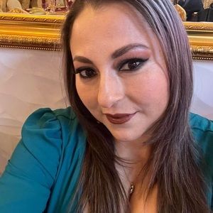 Meet your Posher, Sonia